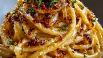 Caramelized Onion Pasta with Chilli Oil - 1